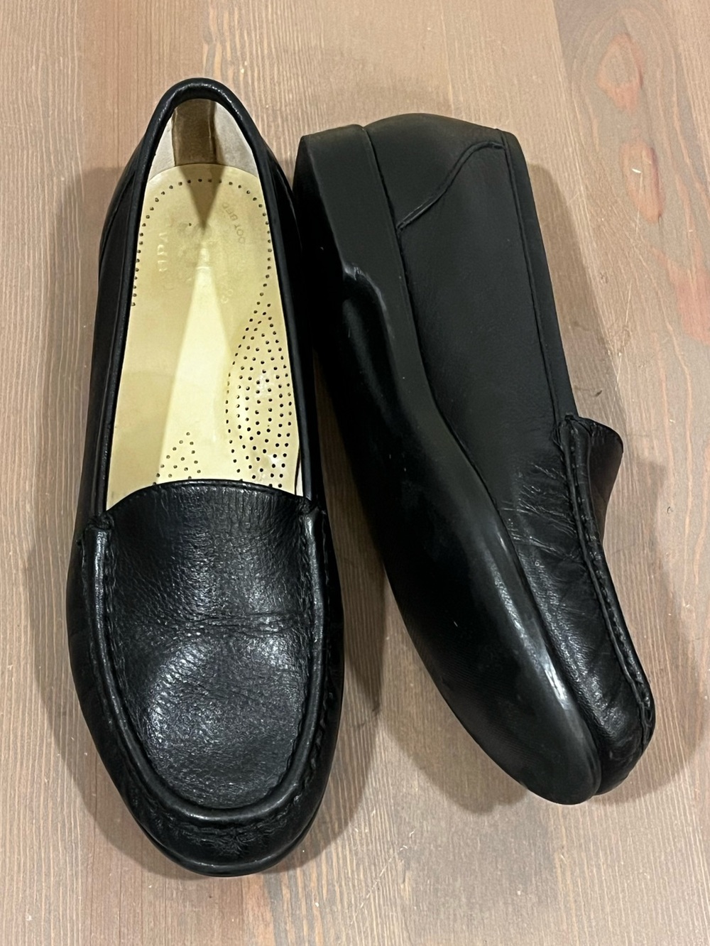 SAS Simplify Loafers Size 8 M Black Leather Tripad Comfort Preppy Classic